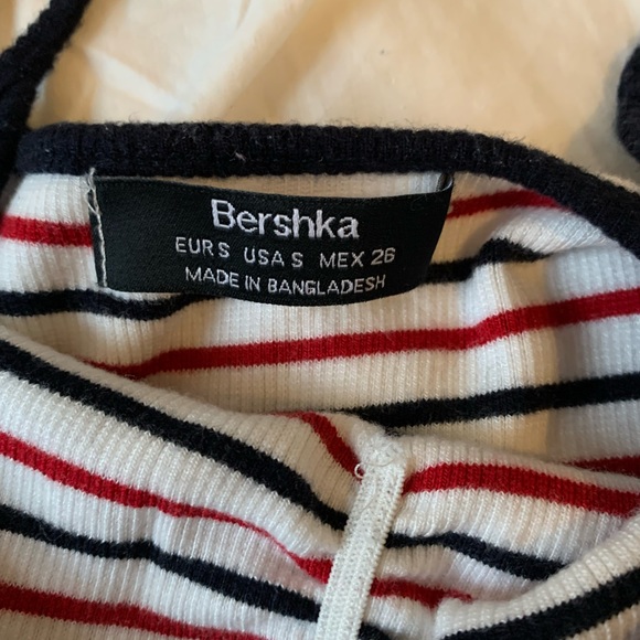 Basically new Bershka tank - Picture 2 of 3